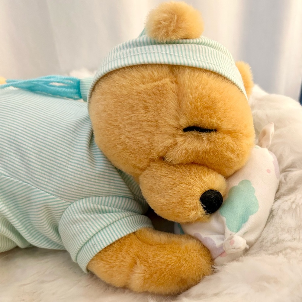 Vintage Winnie The Pooh Wind Up Musical Stuffy